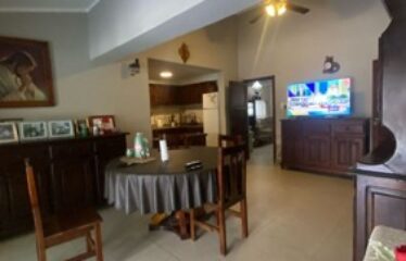 VENTA-CASA EN ESQUINA-ZONA SHOPPING