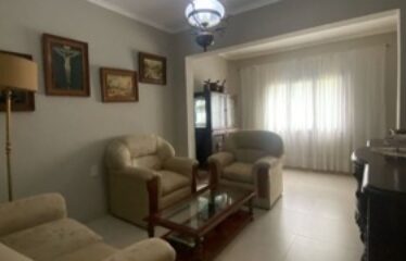VENTA-CASA EN ESQUINA-ZONA SHOPPING